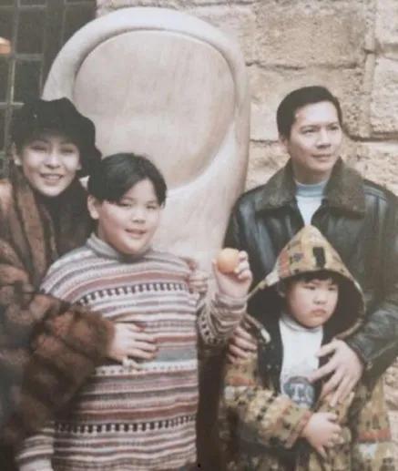 向华强与丁佩照片,一段尘封的旧日情缘